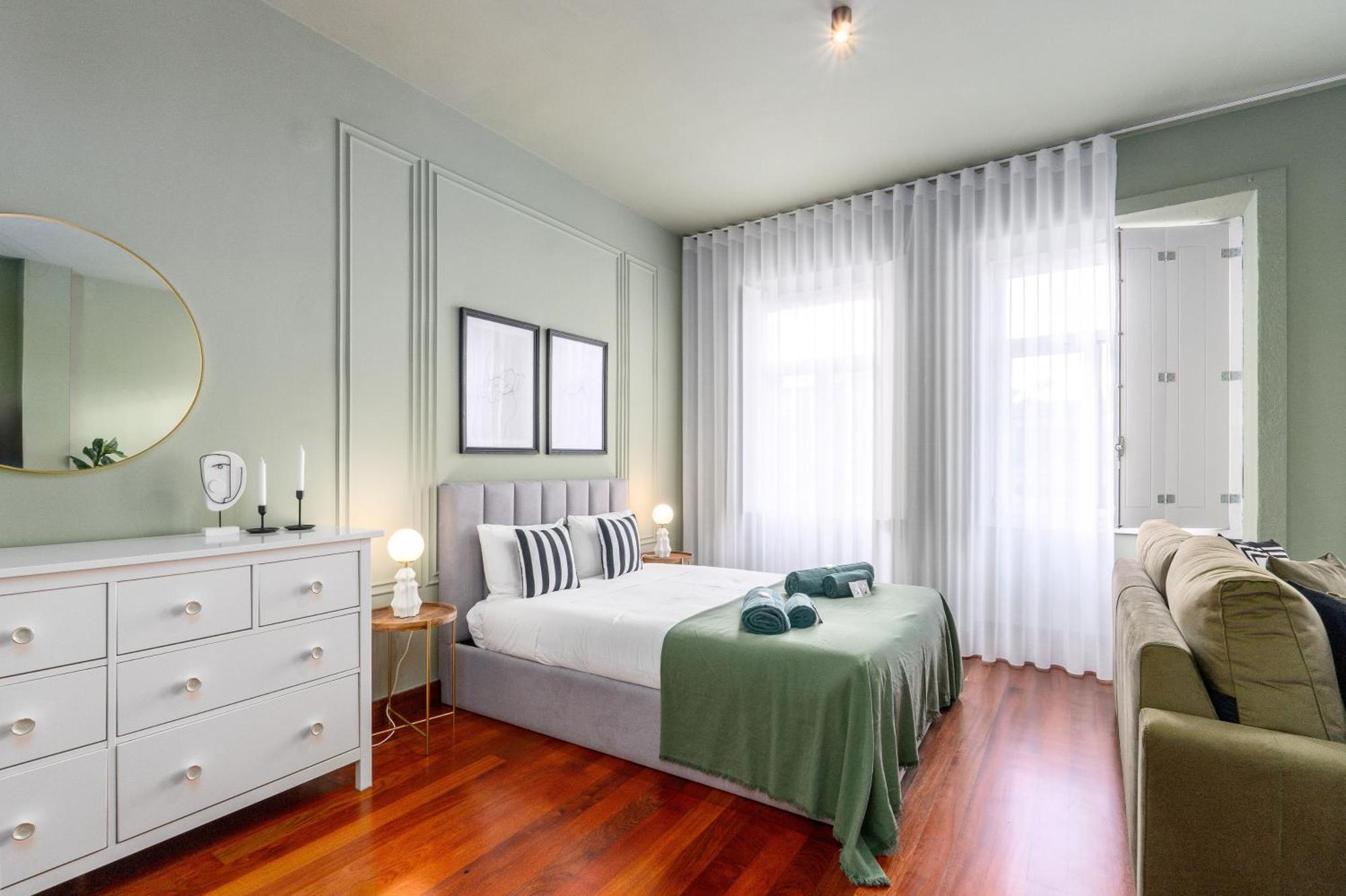 Maison D'Angelina: In The Heart Of Porto Luaran gambar